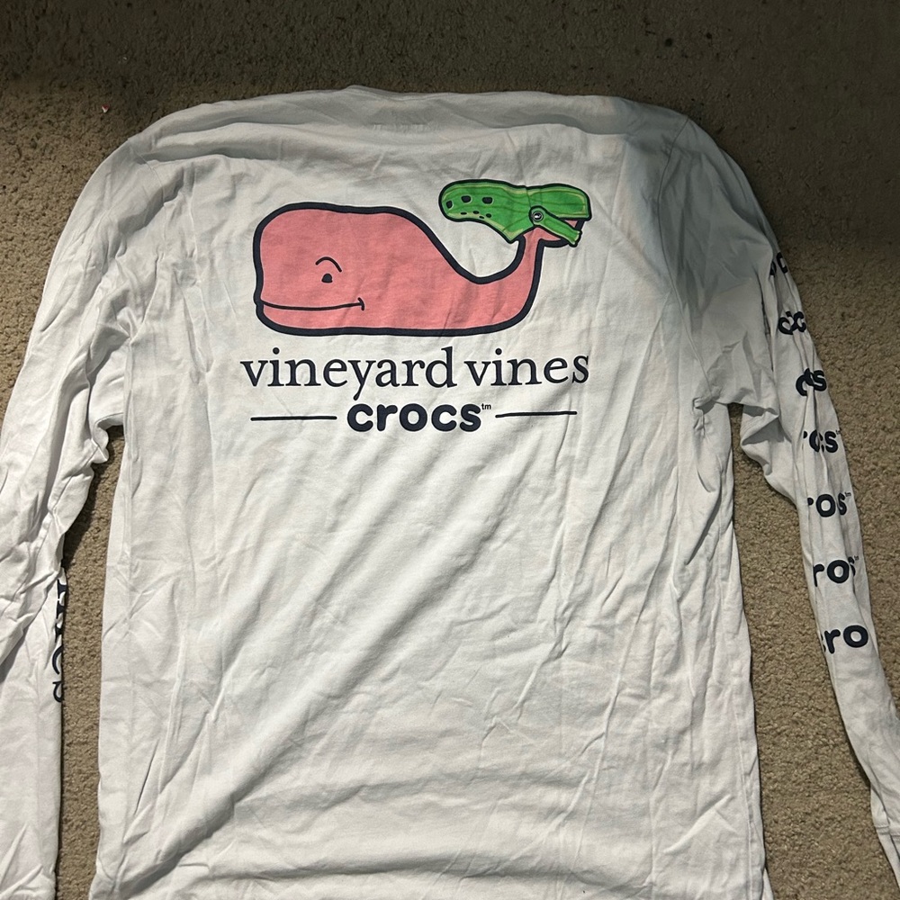 Vineyard Vines x Crocs Long Sleeve Shirt Used. Size Medium Mens